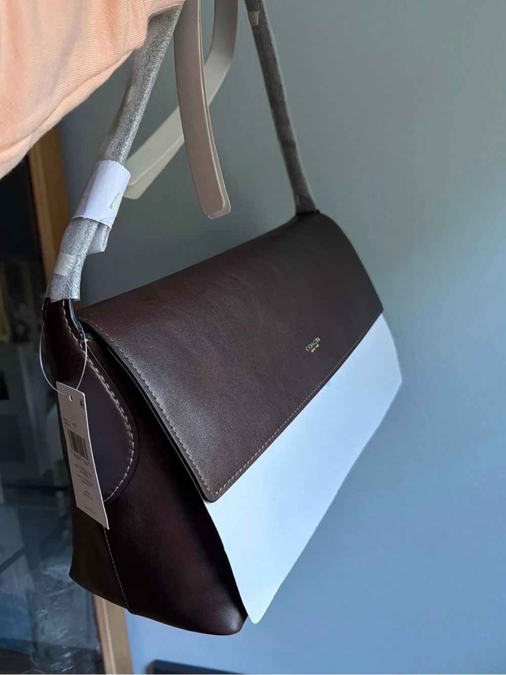 Coach Chelsea 36 Shoulder Bag in Maple - Picture 3 of 9